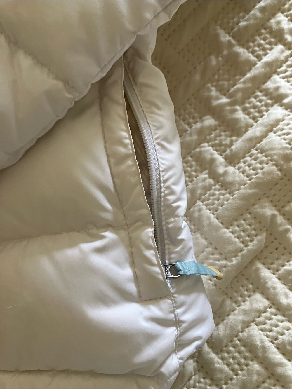 The North Face Womens Nuptse Jacket - Picture 6 of 8